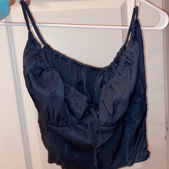 Black Ruched Tank Top - Picture 2 of 3